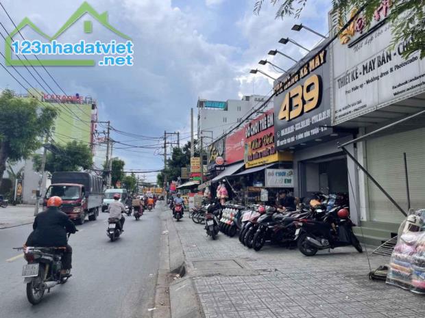 MT Nguyễn Văn Quá vị trí siêu đẹp, 2 tầng, DT: 7x38m, HĐ thuê 45triệu/th, giá 25 tỷ TL - 1