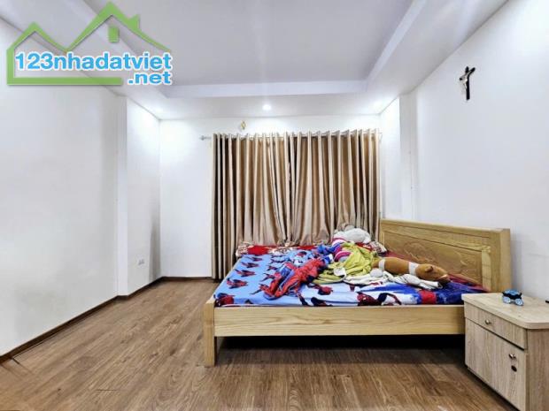bán nhà phố khương đình gần royal city,thanh xuân,40m2,4 ngủ,ở luôn chỉ 6 đồng rưỡi ctl