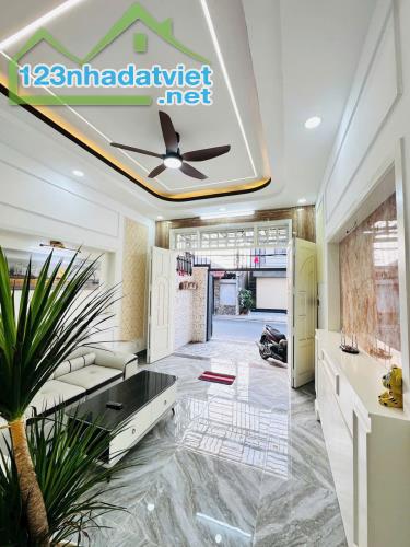 Bán nhà Thạnh Xuân 21, phường Thạnh Xuân Q12, HCM, dt 84 m2, giá 7,5 tỷ - 4