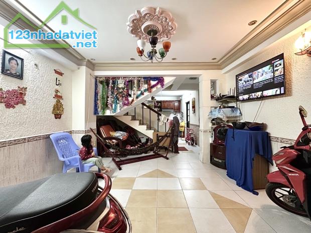 VIP QUẬN 3 - CÁCH HXH VÀI CĂN - 51M (6x9) 4 TẦNG BTCT - 8 PHÒNG - CHỈ NHỈNH 8 TỶ - 3