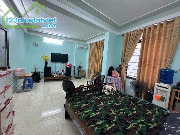BÁN GẤP NHÀ MỸ ĐÌNH, NGÕ THÔNG, TẶNG NỘI THẤT, GẦN Ô TÔ - 7,4 TỶ