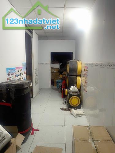 Cần bán gấp nhà to Tân Kỳ Tân Quý gần Aeon Tân Phú đủ tiện ích, nở hậu chỉ 3.x tỷ, bao giá - 1