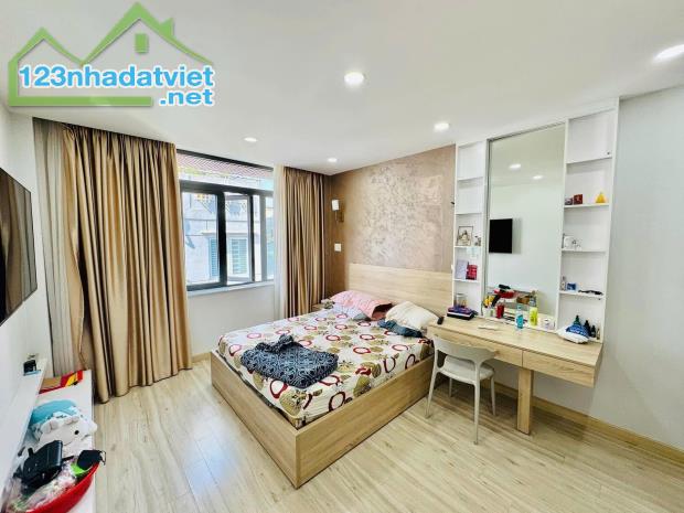 Bán nhà Hẻm đường Cao Thắng - Nguyễn Thị Minh Khai, 3.6x16m, 5 T - thang máy, 12.2 tỷ. - 4