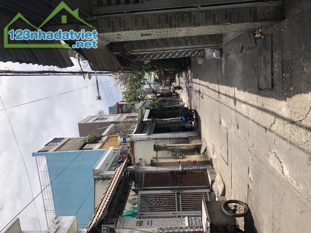 NHỈNH 5 TỶ- DIỆN TÍCH 80M2- SÁT CHỢ