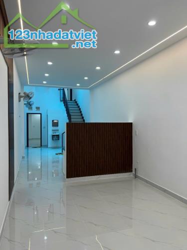NHỈNH 5 TỶ- DIỆN TÍCH 80M2- SÁT CHỢ - 1