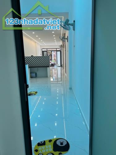 NHỈNH 5 TỶ- DIỆN TÍCH 80M2- SÁT CHỢ - 3