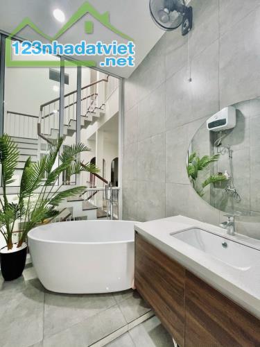 Nhà đường Nguyễn văn Thoại , Sơn Trà nhỉnh 9 tỷ