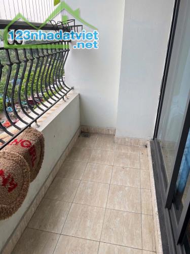 Cho thuê căn hộ HaNoi Homeland 69m2 2pn2wc giá 8tr5 - 5