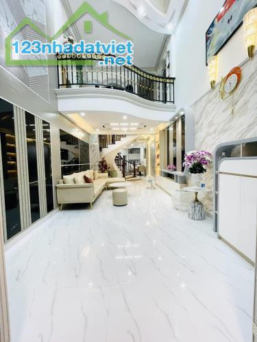 Bán nhà Âu Dương Lân, Quận 8 - 66m2, 3 tầng, hẻm xe hơi, 6 tỷ 2 - 3