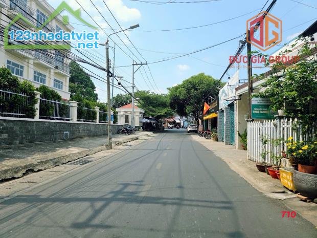 Nhà bán phường Tân Phong, khu cư xá Phúc Hải sổ hồng gần 500m2 ngang 23m giá 19 tỷ
