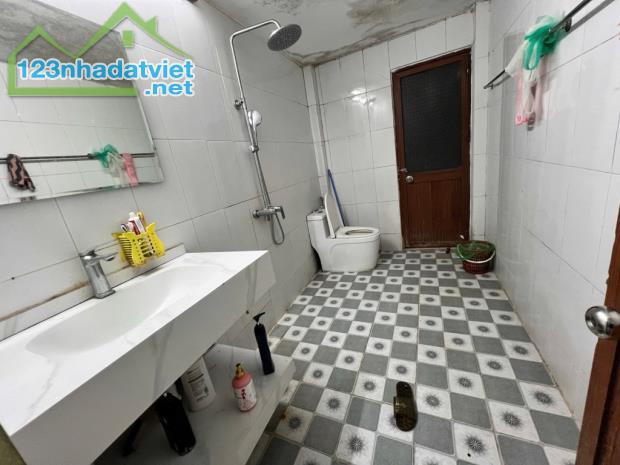 10m Ra Phố - Ngõ Thông - 2 Thoáng - Ô Chờ Thang Máy