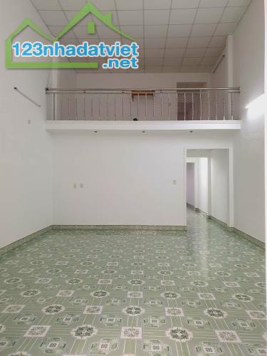 Bán Nhà Gác Lững Tầng MT Phú Lộc 14 Sát Biển. Giá 3Tỷ8 Sụp Hầm