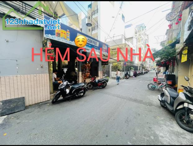 Mặt tiền VIP Nguyễn Đình Chiểu, P.1, Q.3, 80m2, năm tầng thang máy, giảm 5 tỷ còn 27 tỷ.