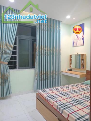 Chỉ 5 tỷ Nhà 3 Tầng HXH  36m2 3PN Phú Thọ Hòa Ngay UBND Quận Tân Phú. Nhà Đẹp Ở Ngay - 1