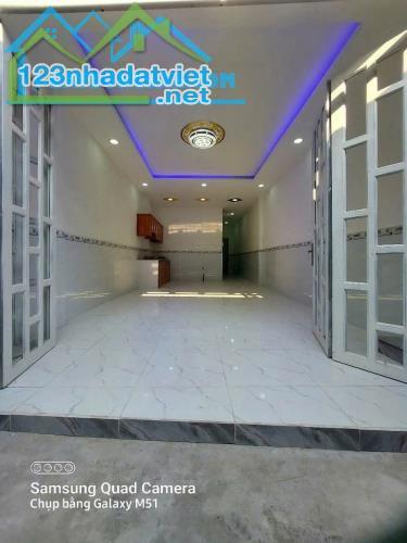 nhà bán ấp 3 xuân thới thượng hóc môn nhà mới diện tích 4x18 giá 1.6 tỷ