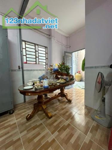 Nhà 3 tầng Lê Lợi GV, 30m2, 3.3x10m chỉ 3.x tỷ - 1