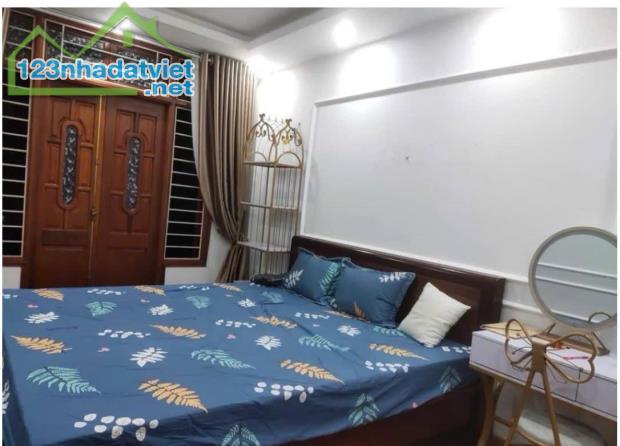 Bán nhà Lạc Long Quân, Tây Hồ 48m, 5 tầng, giá 12 tỷ, 2 thoáng, ô tô, dân xây - 2