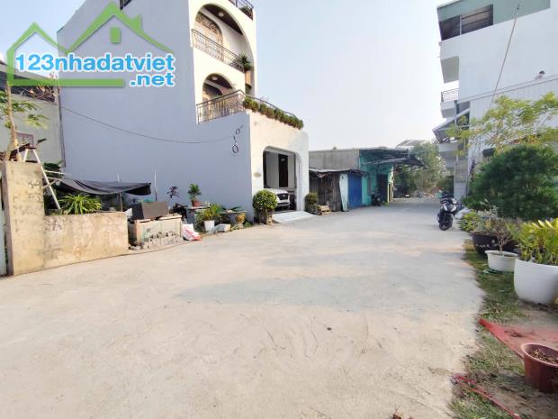 Bán đất phân lô 15 Khúc Thừa Dụ, 90m2, đường 7m, Giá 48 tr/m - 2