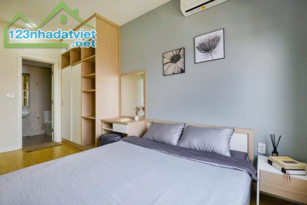 Bán gấp CH Saigon South Resideces, Nguyễn Hữu Thọ 71m2 2PN, sẵn sổ hồng, giá chỉ 4,4 tỷ. - 2