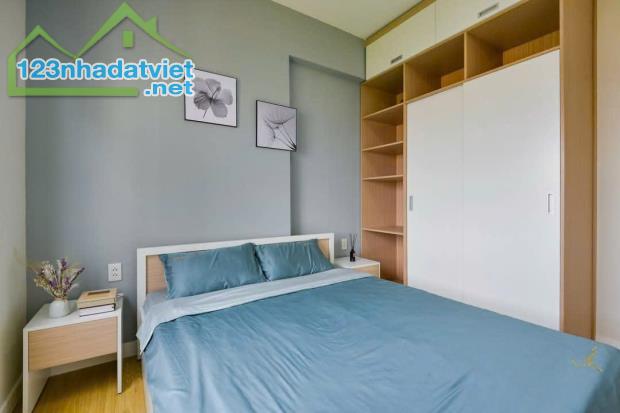 Bán gấp CH Saigon South Resideces, Nguyễn Hữu Thọ 71m2 2PN, sẵn sổ hồng, giá chỉ 4,4 tỷ. - 1