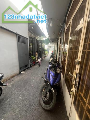Bán nhà hẻm, gần phạm văn bạch, 2 tầng, gò vấp, 3.3 x 8, 2tỷ8 - 1