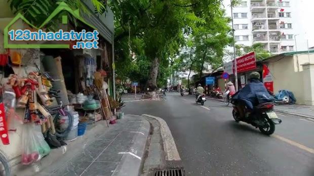 Bán nhà Ba Đình, mặt phố KD, 65 m2, 4 tầng, chỉ 18 tỷ
