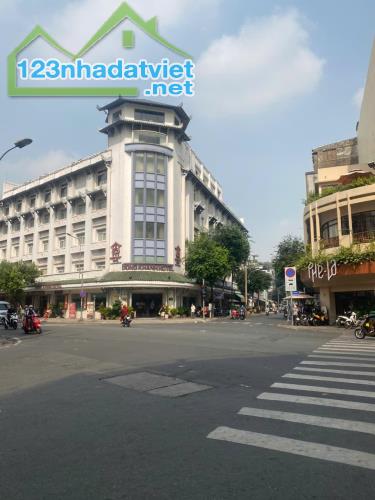 **Chính Chủ Bán nhà 4 Tầng Mặt Tiền Trần Tuấn Khải Q5 8.6x19m HDT 50 triệu giá 35.9Tỷ - 4