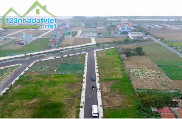 Chỉ từ 8 triệu/m2 bán đất trung tâm thị trấn Quất lâm giao thủy gần quảng trường biển