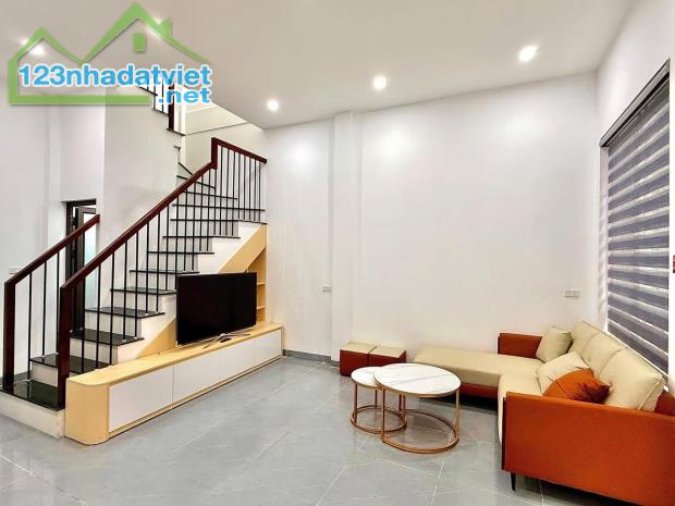 Nhà Đẹp - Bán Gấp - Thổ Quan - Đống Đa - Dt : 30m2/4 tầng *4,8m MT * nhỉnh 7 tỷ
