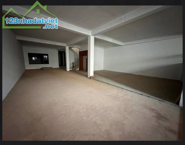 Chính chủ cần bán nhà mặt phố Âu Cơ diện tích 370m, 4tầng thang máy. - 2