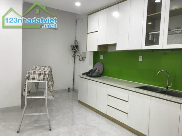 BÁN NHÀ MỚI 4 TẦNG NGÔ QUYỀN, Q.10 - 40M2 - 7.5 TỶ - SỔ HỒNG CHÍNH CHỦ