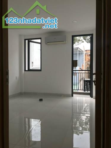 BÁN NHÀ MỚI 4 TẦNG NGÔ QUYỀN, Q.10 - 40M2 - 7.5 TỶ - SỔ HỒNG CHÍNH CHỦ - 1