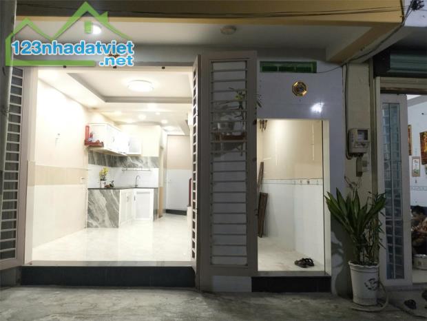 shc Hot hot hot Thạnh Lộc 22- Nhà SỔ HỒNG - HOÀN CÔNG đầy đủ - 1 sẹc thoáng rộng 1,190 tỷ - 1