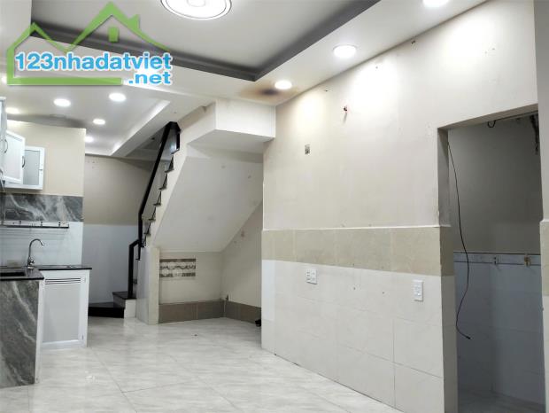 shc Hot hot hot Thạnh Lộc 22- Nhà SỔ HỒNG - HOÀN CÔNG đầy đủ - 1 sẹc thoáng rộng 1,190 tỷ - 2