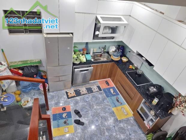 Kinh doanh - OTO - Bán nhà An Dương Vương 46 mét, 4 tầng, mặt tiền 4.5m