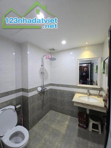Nhà đẹp Thạch Bàn 38m 5tầng MT 4,5m Nội Thất Vip - Oto đỗ cửa 5,x tỷ - 5