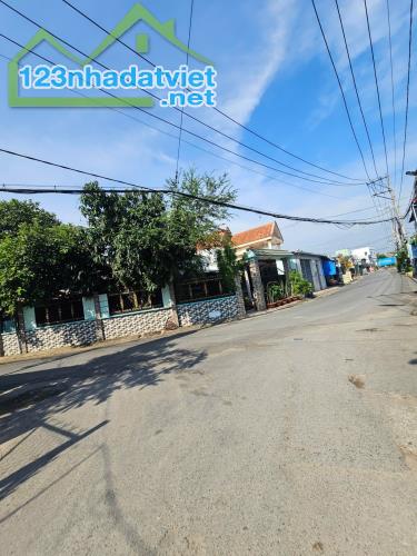 Bán Nhà Cực Xinh Xuân Thới Sơn 18, 105m2, 2 tầng, giá cực rẻ, Đường 6m thông tứ tung,