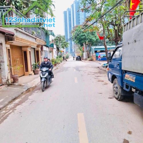 ĐẤT VÀNG AN DƯƠNG VƯƠNG, TÂY HỒ, 80M MT 6M, 9.5 TỶ, Ô TÔ,  XÂY CCMN ĐỈNH