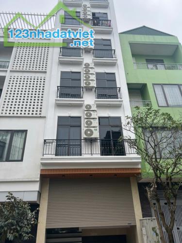 CCMN Đấu Giá Mậu lương Hà Đông ô Tô đỗ cửa DT 60m 22 phòng kk Thang máy giá 18.5 tỷ