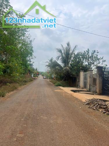 Cần bán gấp đất thổ cư H. Phú Riềng, Bình Phước, 2500m2, thổ cư 400m2, 80x32m
