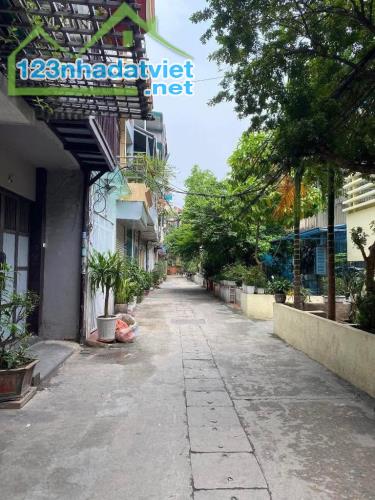 NHÀ PHÂN LÔ- OTO ĐỖ TẬN CỬA KHU KIM NGƯU