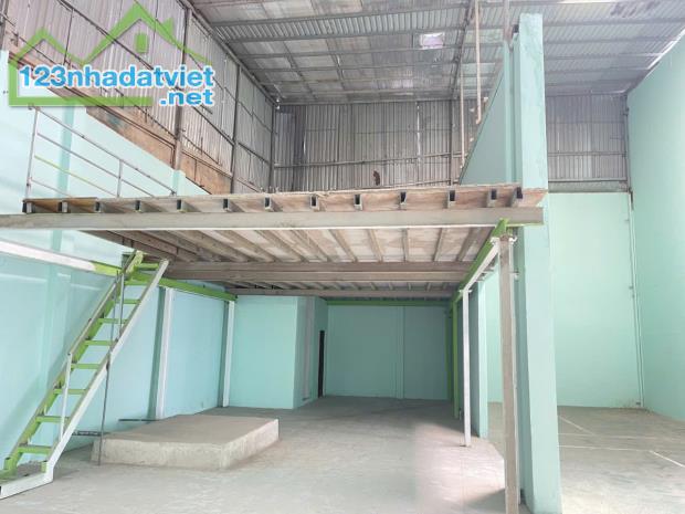 Bom Tấn nhà xưởng ngay chợ Bình Thành hẻm 1 trục xe tải 342m2,2Tầng Nhỉnh 11 tỷ - 1