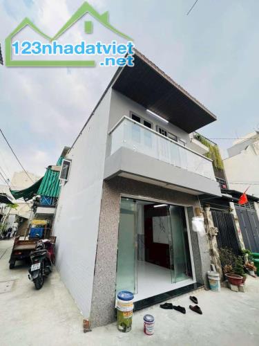 HẺM 5M THÔNG, 32M2, 2 TẦNG, GẦN CHỢ, HƯƠNG LỘ 3 GIÁ CHỈ 3.05 TỶ - 3