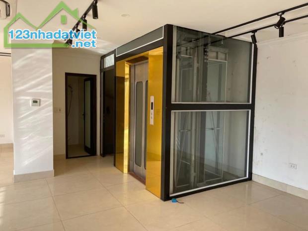 Bán gấp nhà mặt phố 6 tầng thang máy , 66 m , 8.9 m mặt tiền đẹp nhất ba đình 22 tỷ vào vi - 5