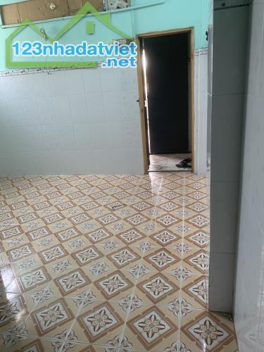 Phòng trọ 16m2  có bếp, vệ sinh riêng và camera an ninh 24/7