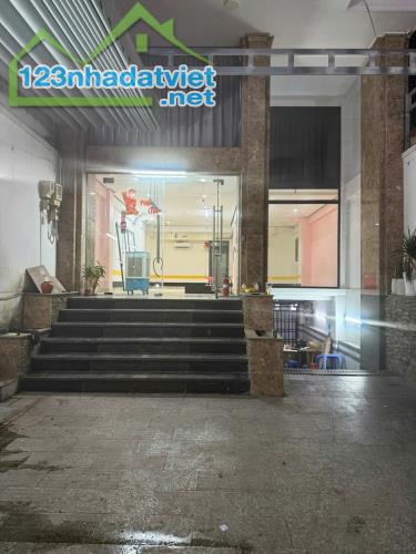 CHO THUÊ MẶT BẰNG Trệt Kinh Doanh Tại Quận 7 - 4