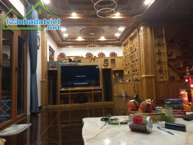 🌟 BÁN BIỆT THỰ ĐẸP - KHU DÂN TRÍ CAO - GẦN ĐƯỜNG LỚN