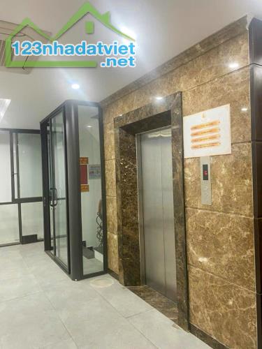 Toà VP Quan Nhân, phân lô, vỉa hè ô tô tránh,64m 9 tầng TM 5.4m mặt,Giá 30.6 tỷ 0796193699