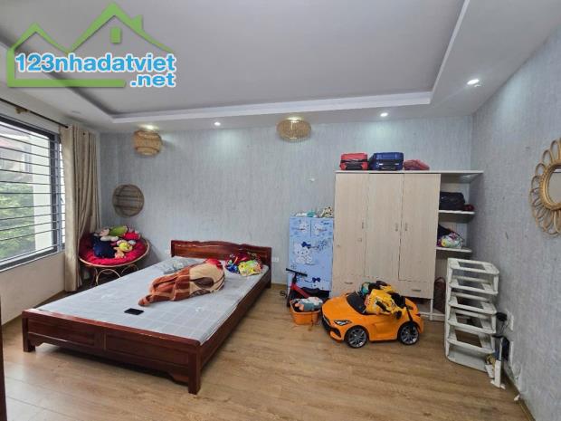 BÁN NHÀ TÂN LẬP-ĐAN PHƯỢNG-50M- 4.25 TỶ-LÔ GÓC- VIEW HỒ THOÁNG SÁNG-NỞ HẬU - 2
