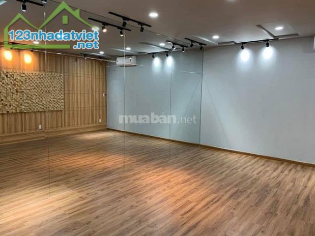 Top nhà vị trị đẹp 5.2 x 10m 1 trệt 4 lầu Trương Định Quận 3 TP.HCM - 3